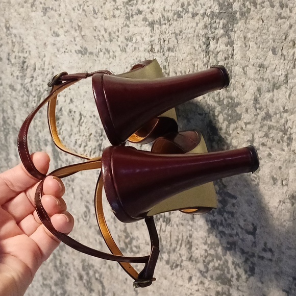 Etienne Aigner vintage leather slingback heels 10 N - Picture 10 of 17